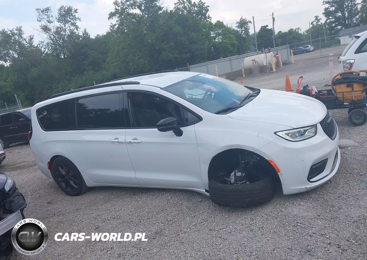 2026 Chrysler Pacifica Select VIN:2C4RC1BG5TR198969 - 13
