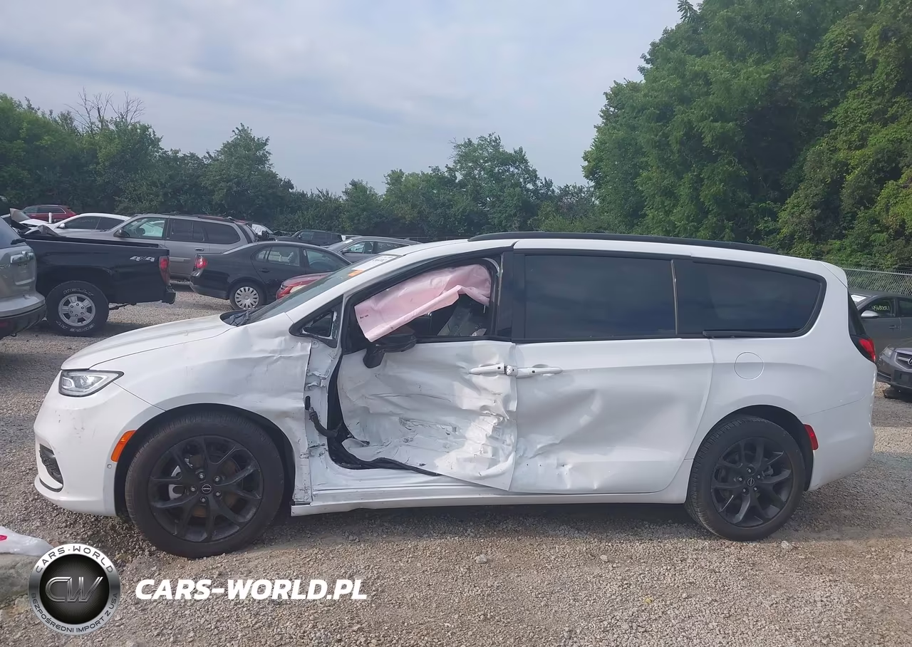 2026 Chrysler Pacifica Select VIN:2C4RC1BG5TR198969 - 14