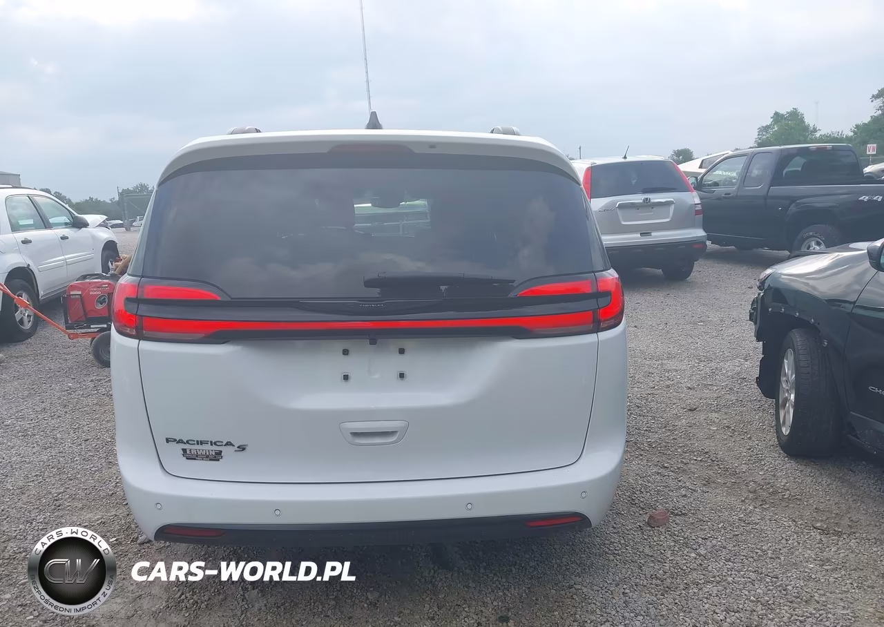 2026 Chrysler Pacifica Select VIN:2C4RC1BG5TR198969 - 16