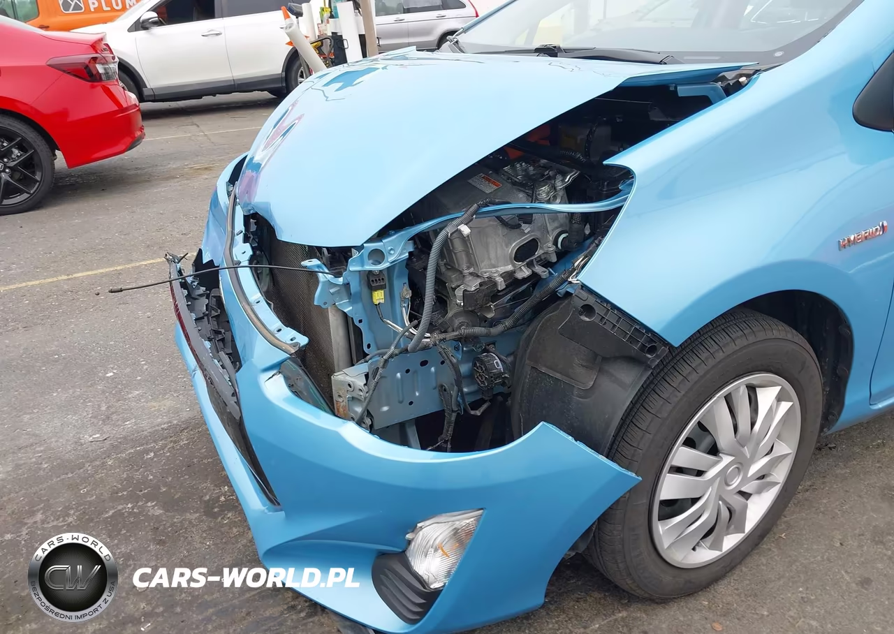 2016 Toyota Prius C Two VIN:JTDKDTB39G1128019 - 6