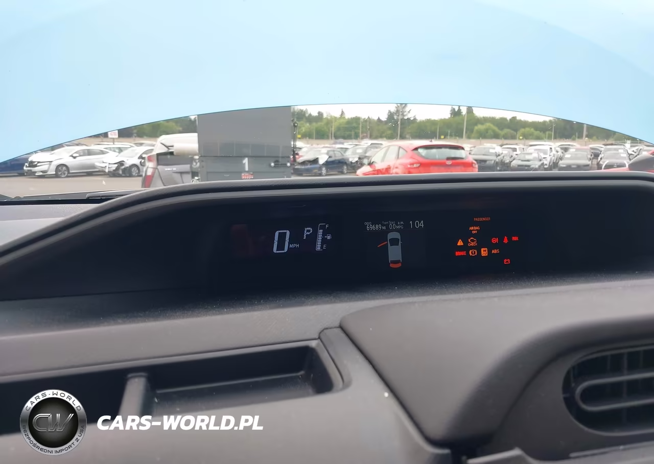 2016 Toyota Prius C Two VIN:JTDKDTB39G1128019 - 7