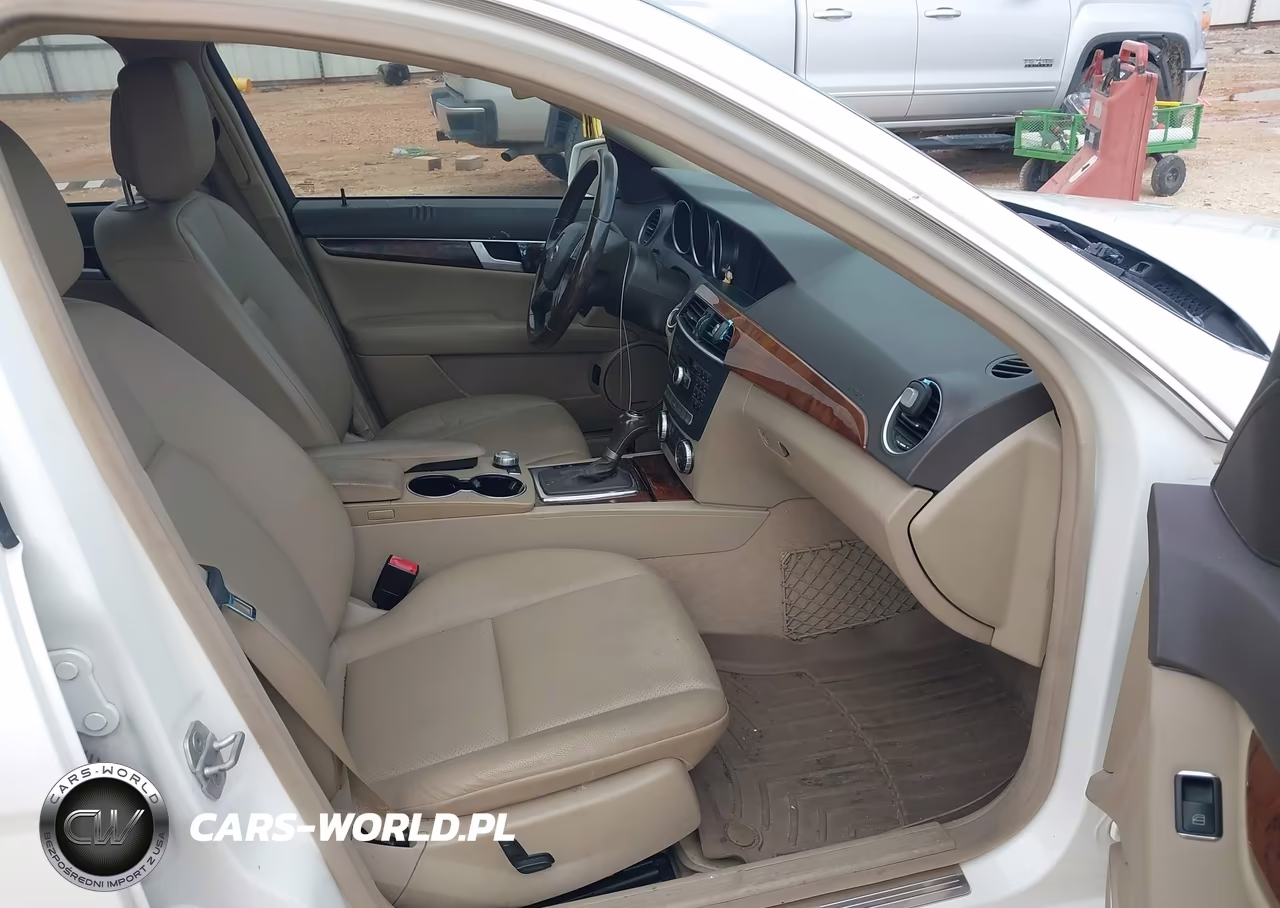 2012 Mercedes-Benz C 250 Luxury VIN:WDDGF4HB9CR212024 - 5