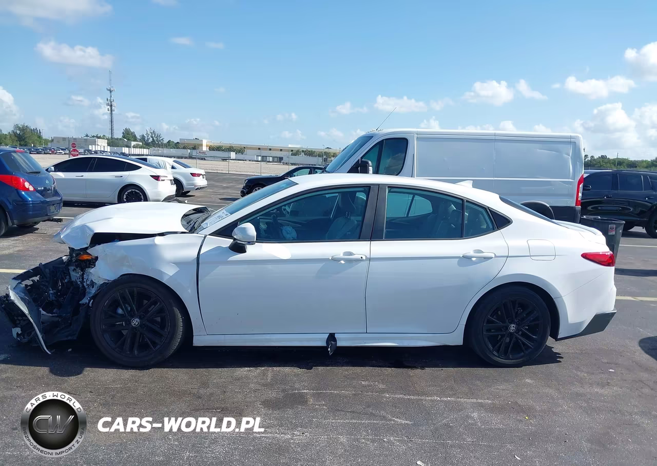 2025 Toyota Camry Se VIN:4T1DAACK1SU505912 - 15