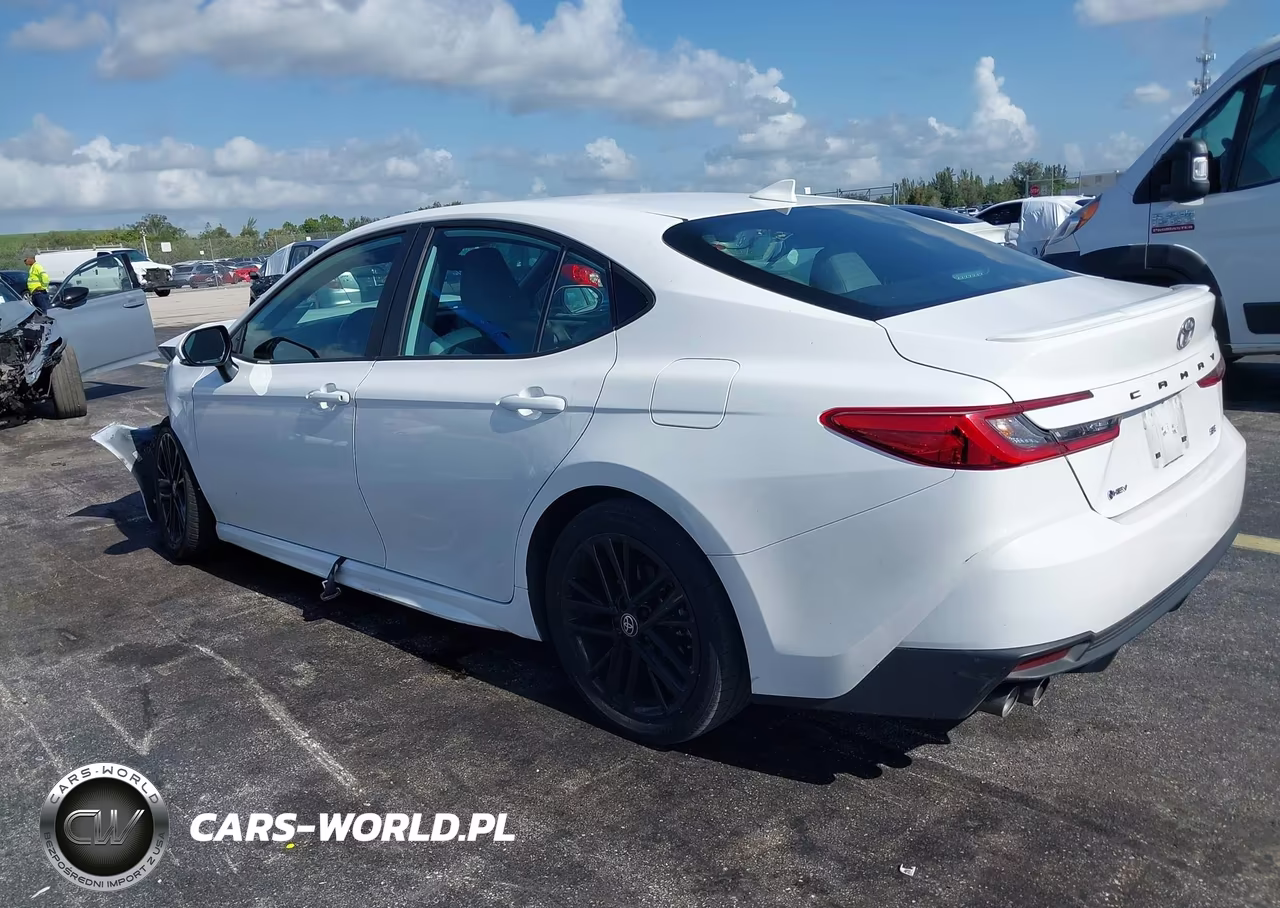 2025 Toyota Camry Se VIN:4T1DAACK1SU505912 - 3