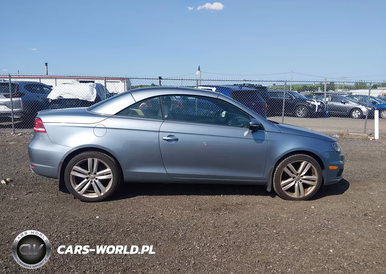 2015 Volkswagen Eos Executive Edition VIN:WVWFW8AH6FV000768 - 13