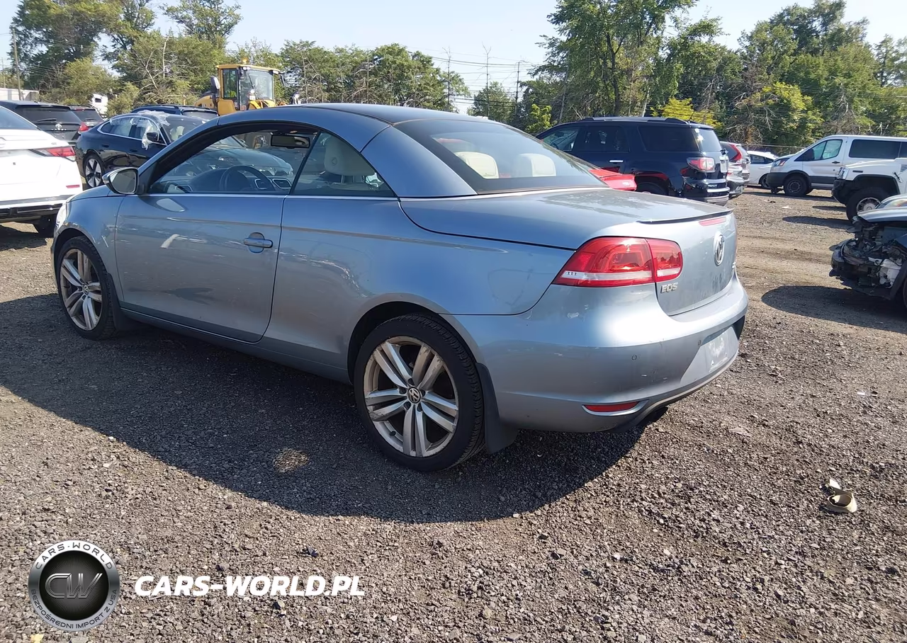 2015 Volkswagen Eos Executive Edition VIN:WVWFW8AH6FV000768 - 3