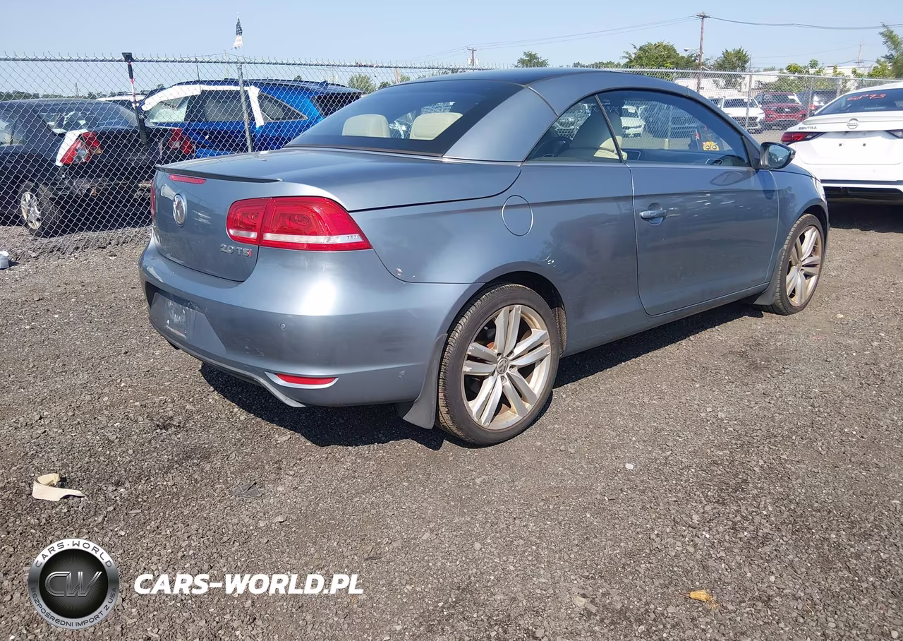 2015 Volkswagen Eos Executive Edition VIN:WVWFW8AH6FV000768 - 4