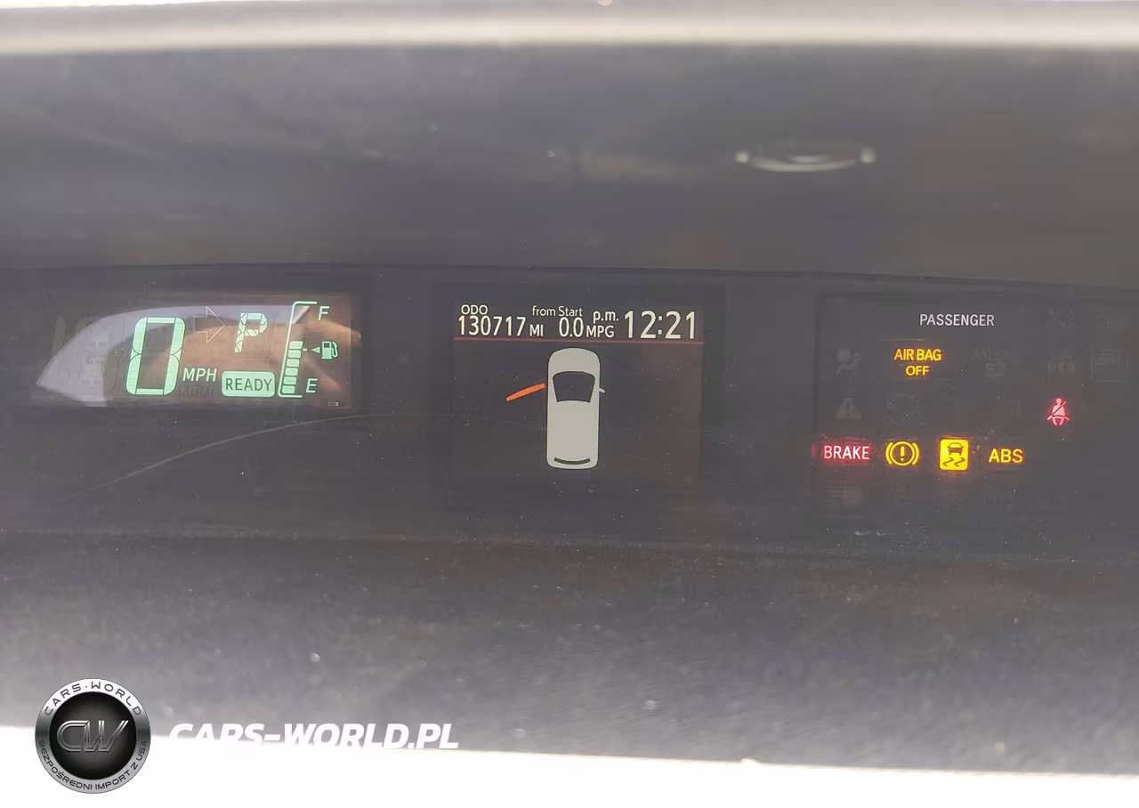 2012 Toyota Prius C Three VIN:JTDKDTB33C1512324 - 7