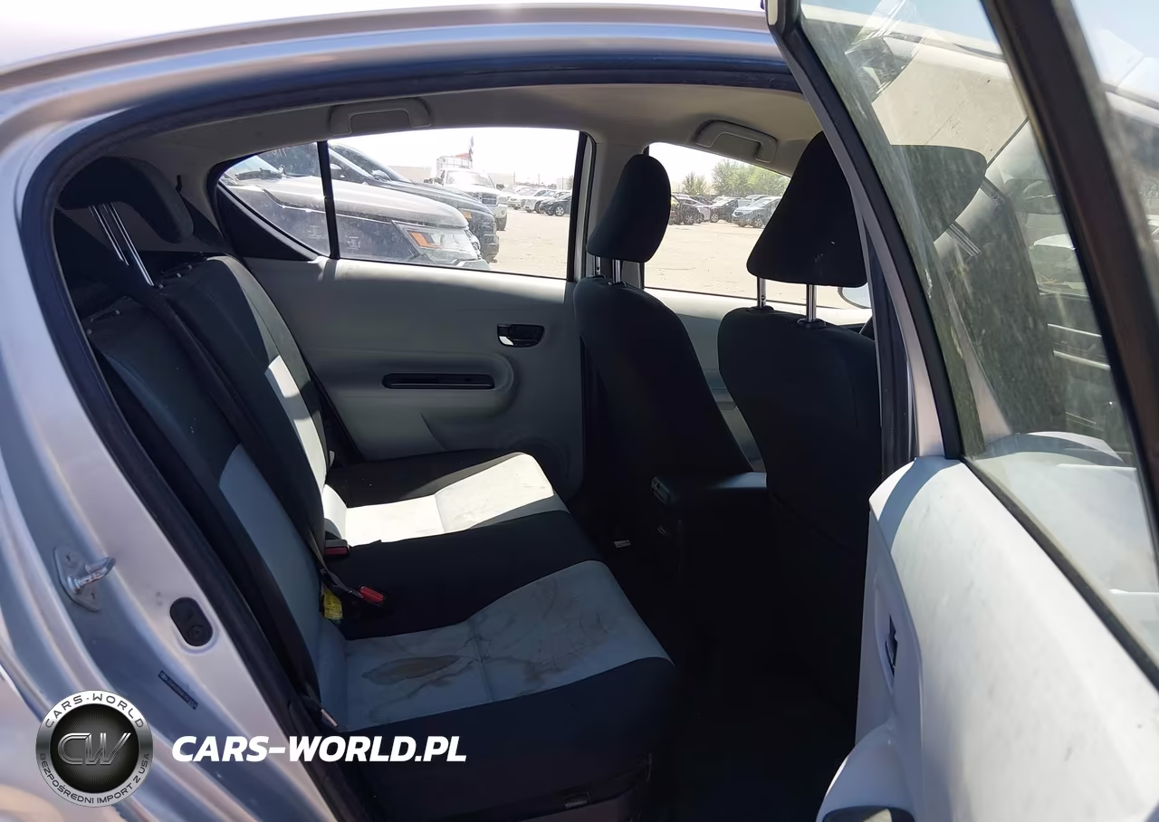 2012 Toyota Prius C Three VIN:JTDKDTB33C1512324 - 8
