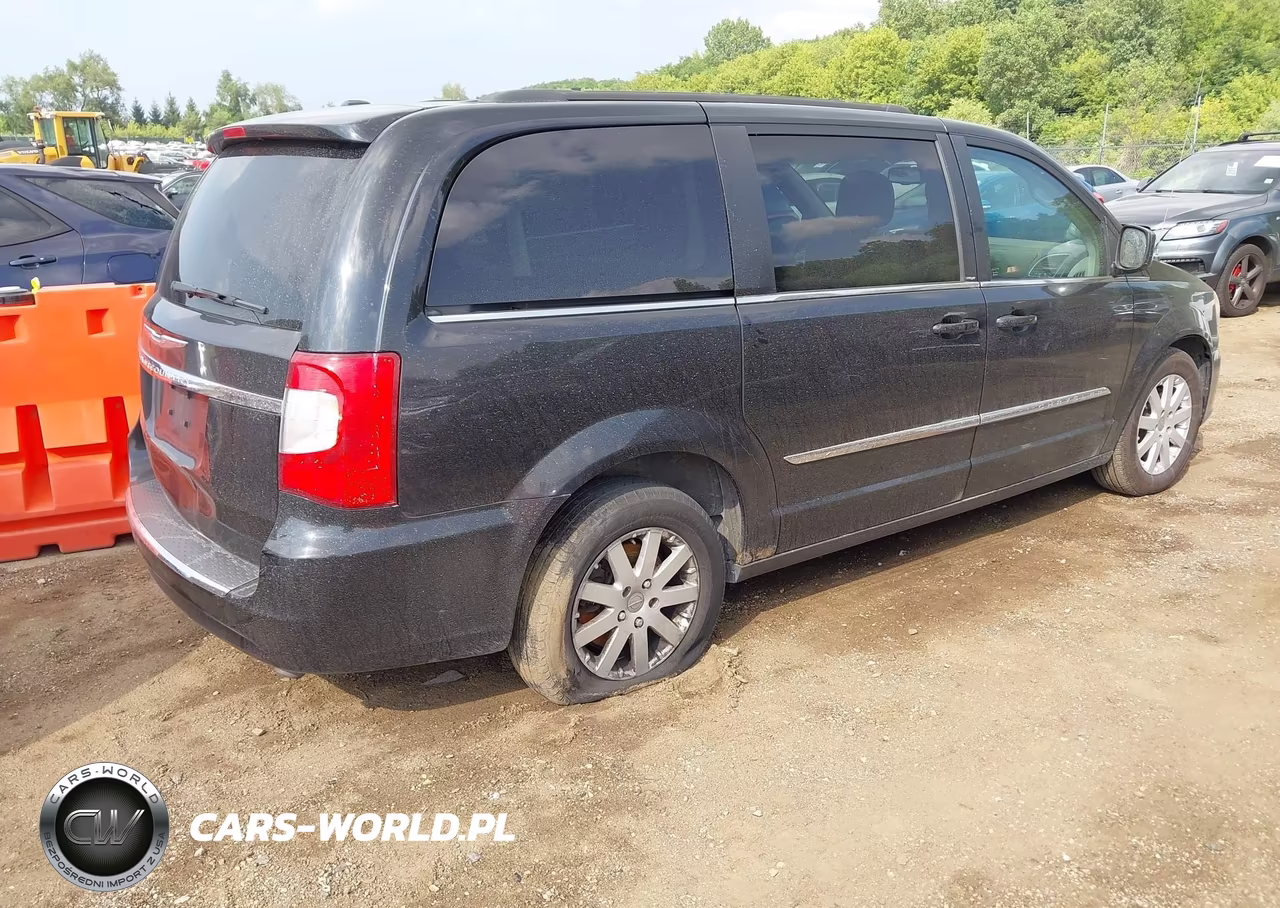 2013 Chrysler Town & Country Touring VIN:2C4RC1BG2DR598036 - 4