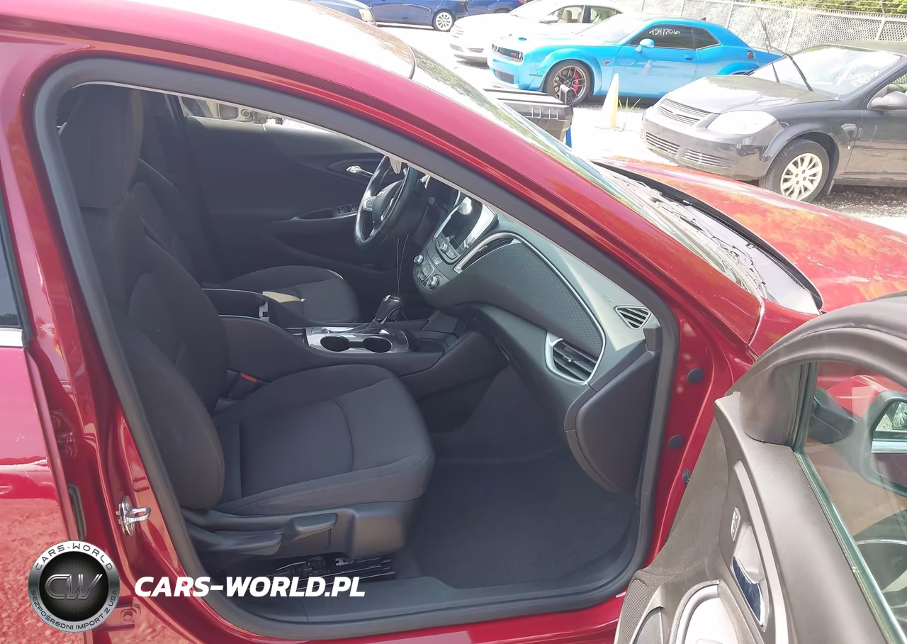 2020 Chevrolet Malibu Rs VIN:1G1ZG5ST2LF060024 - 5