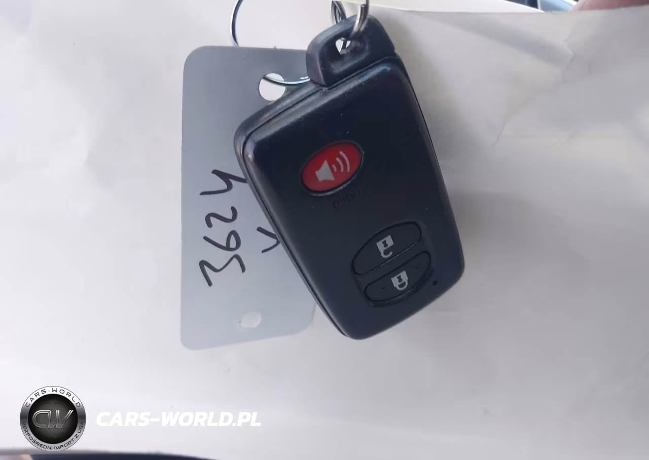 2016 Toyota Prius V Two VIN:JTDZN3EU0GJ045031 - 11