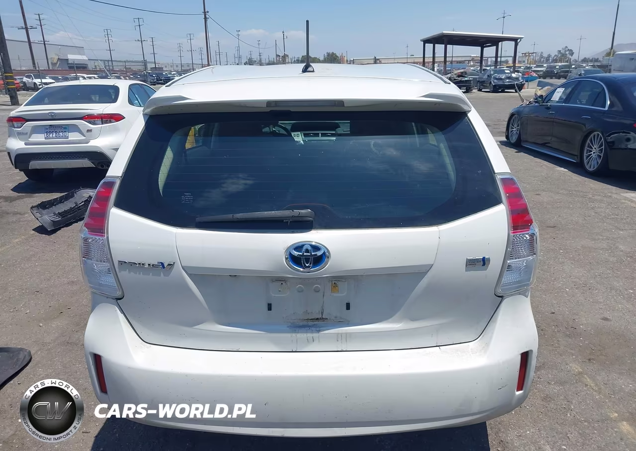 2016 Toyota Prius V Two VIN:JTDZN3EU0GJ045031 - 17