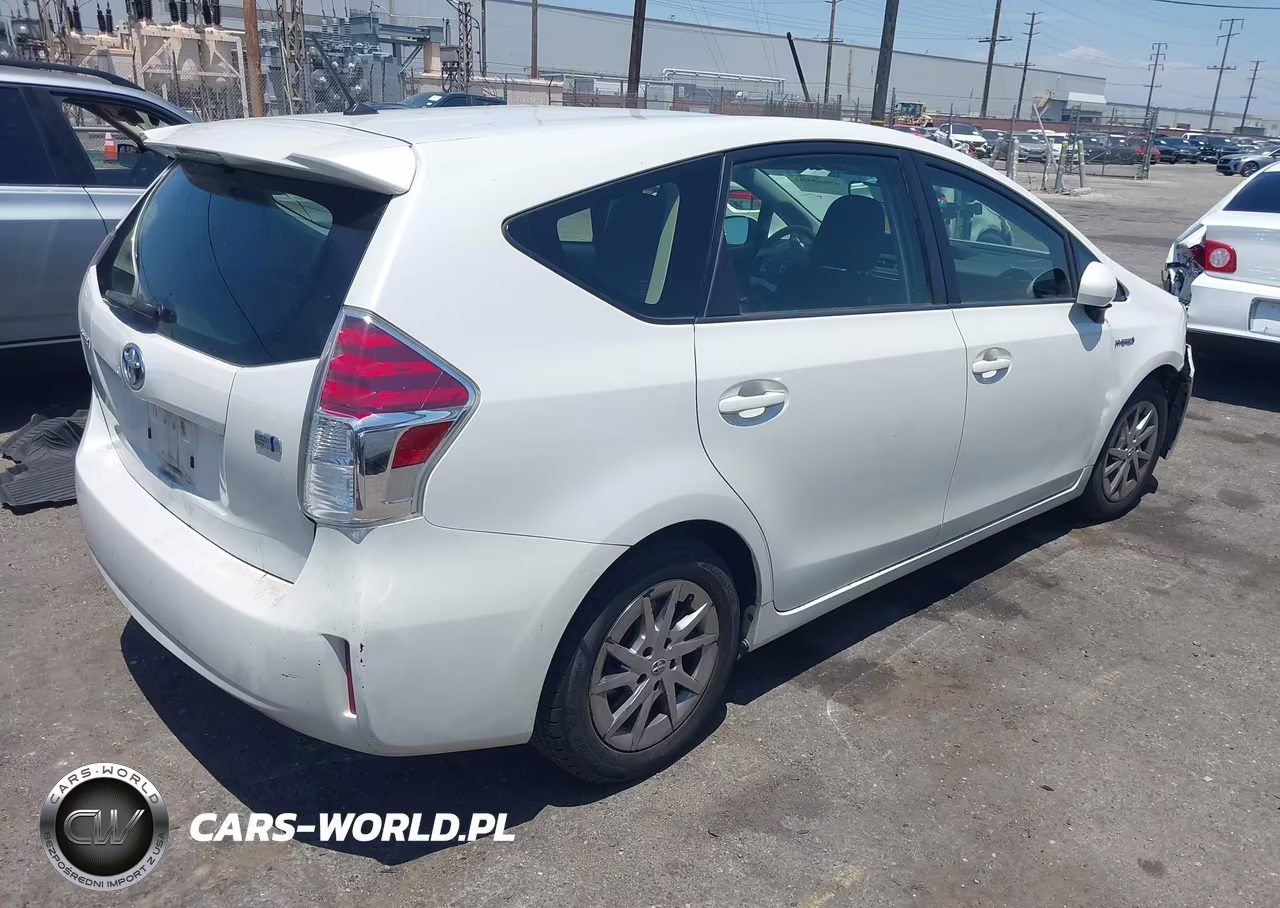 2016 Toyota Prius V Two VIN:JTDZN3EU0GJ045031 - 4