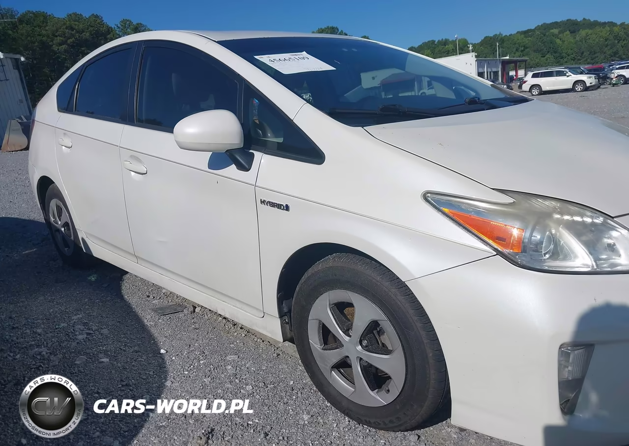 2014 Toyota Prius Three VIN:JTDKN3DU1E0359695 - 17