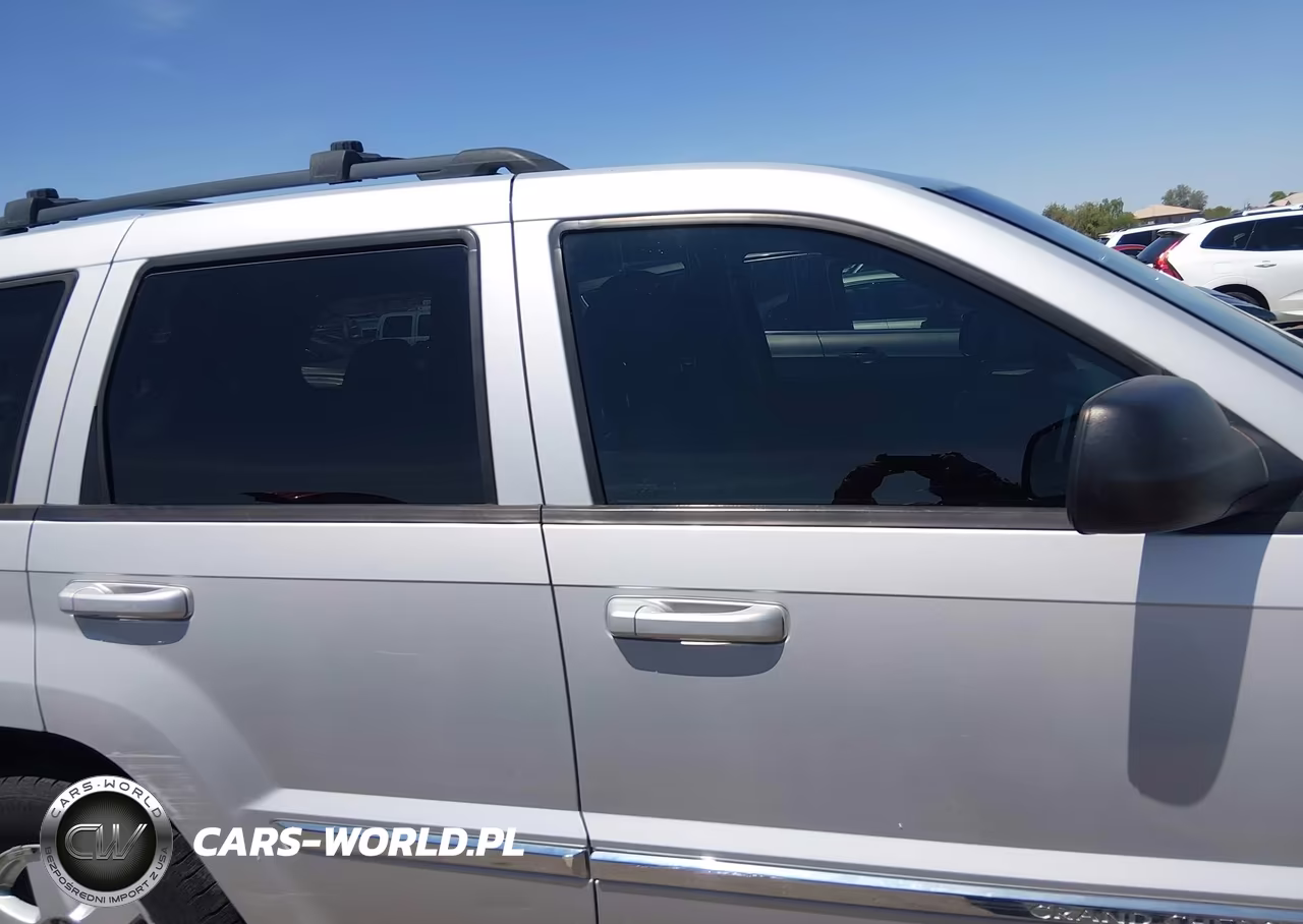 2010 Jeep Grand Cherokee Laredo VIN:1J4PR4GK3AC147801 - 13