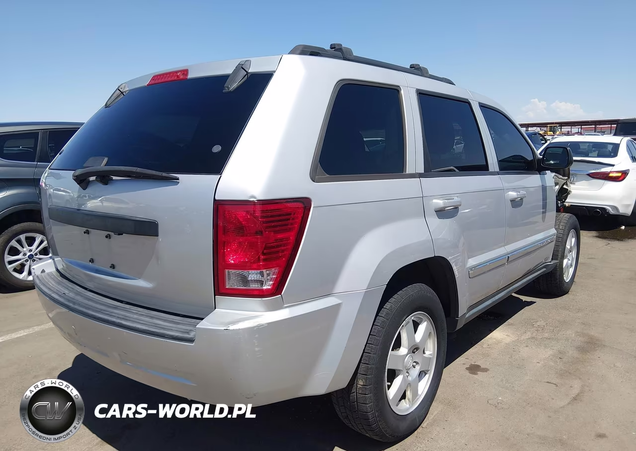 2010 Jeep Grand Cherokee Laredo VIN:1J4PR4GK3AC147801 - 4