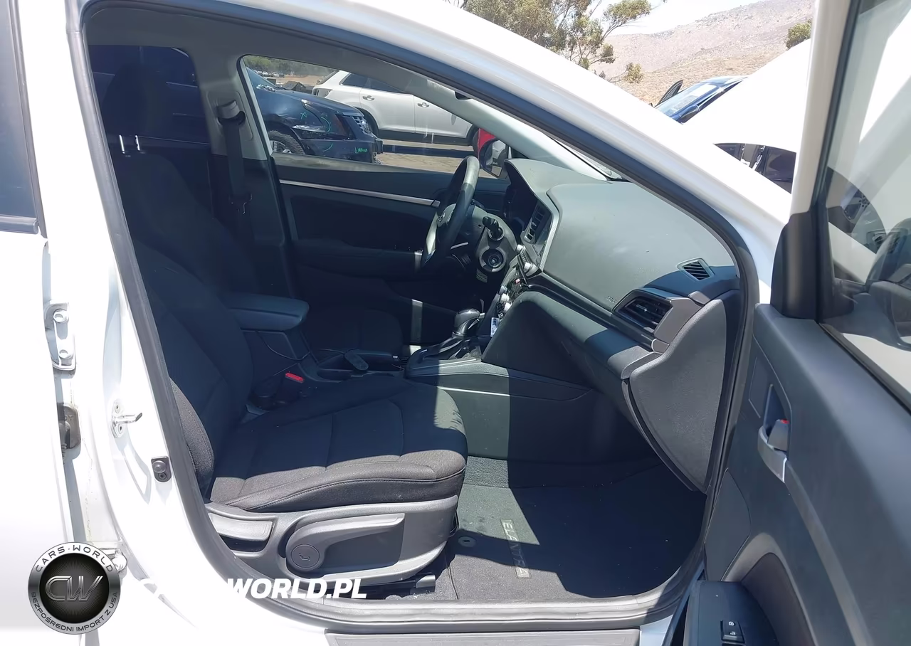 2020 Hyundai Elantra Sel VIN:5NPD84LF5LH600005 - 5