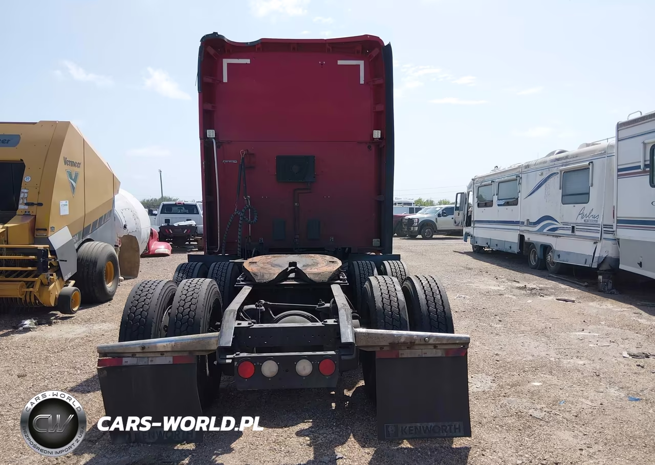 2018 Kenworth T680 VIN:1XKYDP9X5JJ169317 - 15