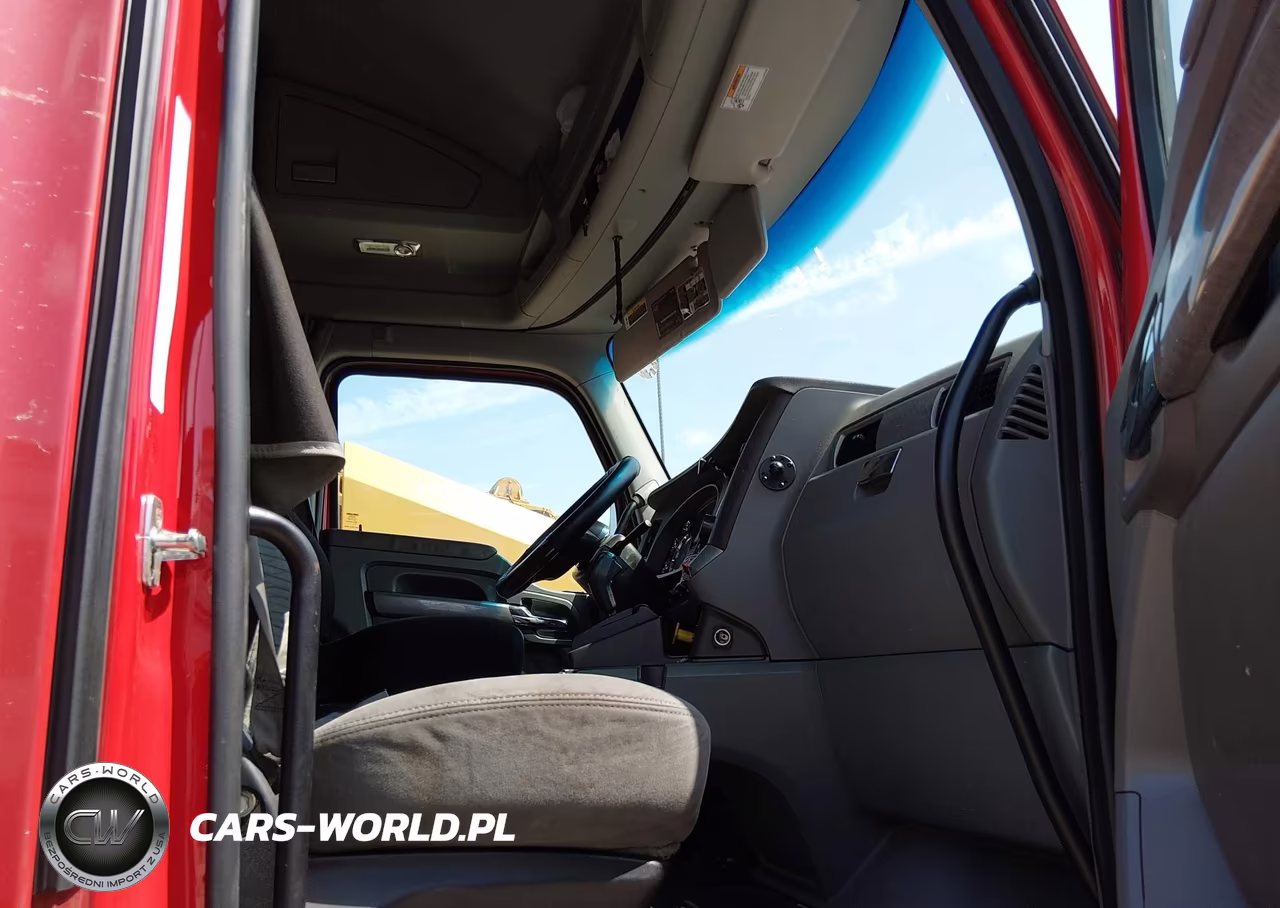 2018 Kenworth T680 VIN:1XKYDP9X5JJ169317 - 7