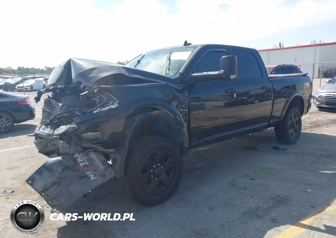 2016 Ram 2500 Laramie VIN:3C6UR5FLXGG212052 - 2