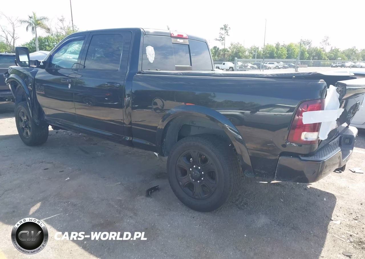 2016 Ram 2500 Laramie VIN:3C6UR5FLXGG212052 - 3