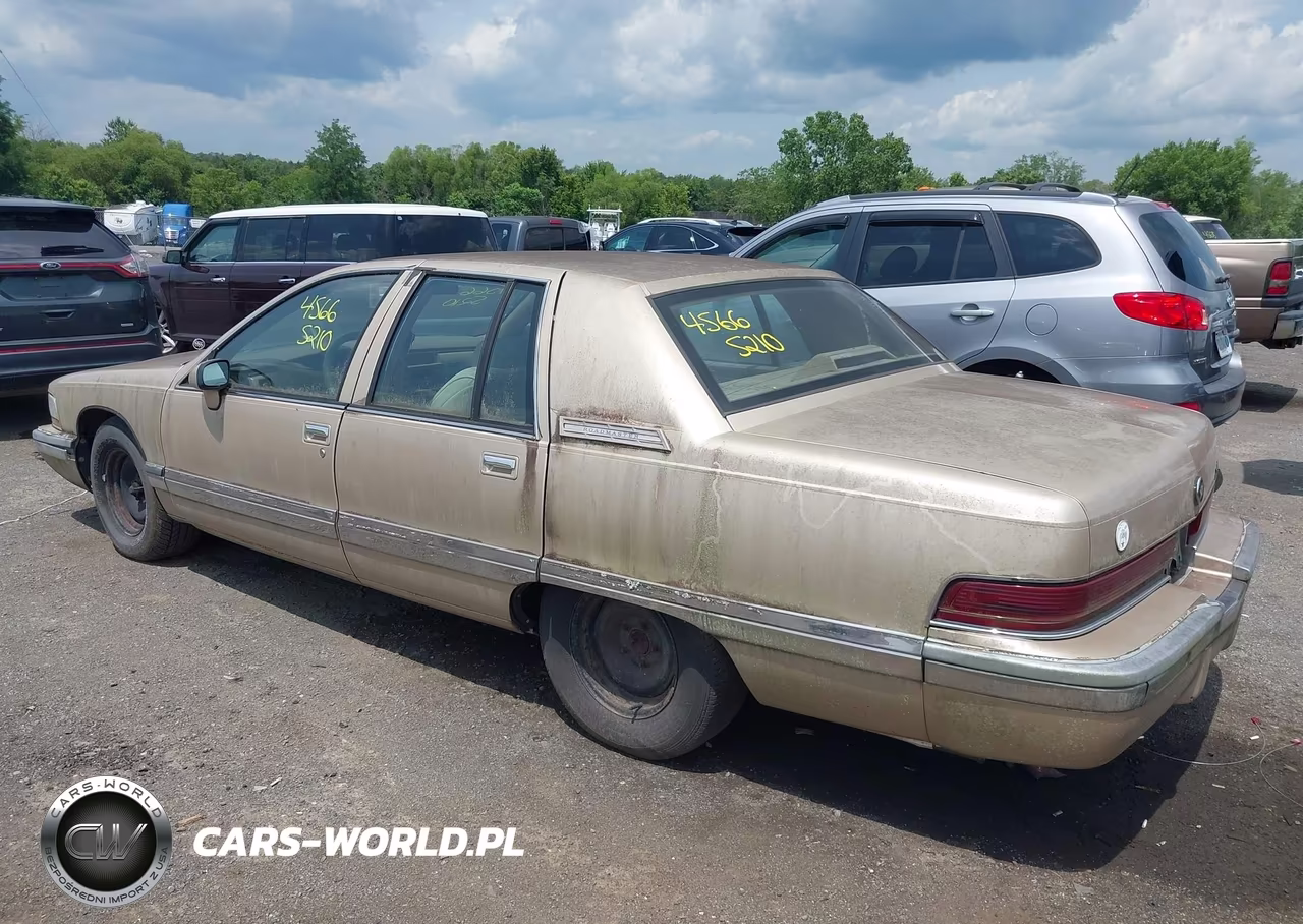 1994 Buick Roadmaster VIN:1G4BN52PXRR420144 - 3