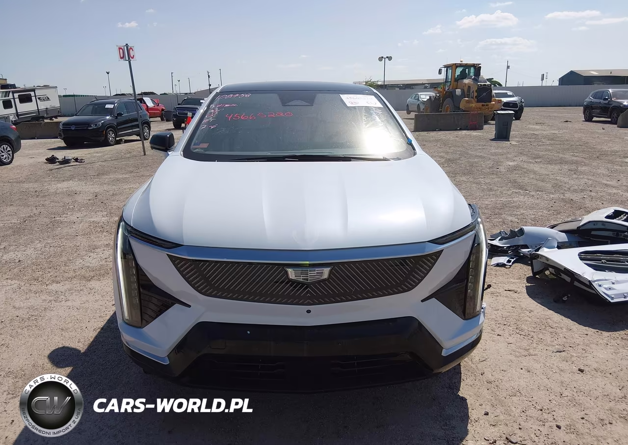 2026 Cadillac Optiq Luxury VIN:3GYK3BM5XTS176420 - 13