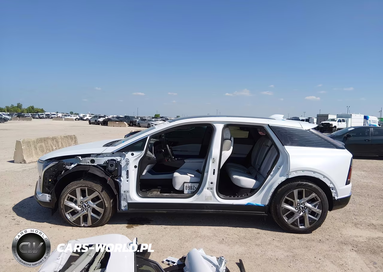 2026 Cadillac Optiq Luxury VIN:3GYK3BM5XTS176420 - 15