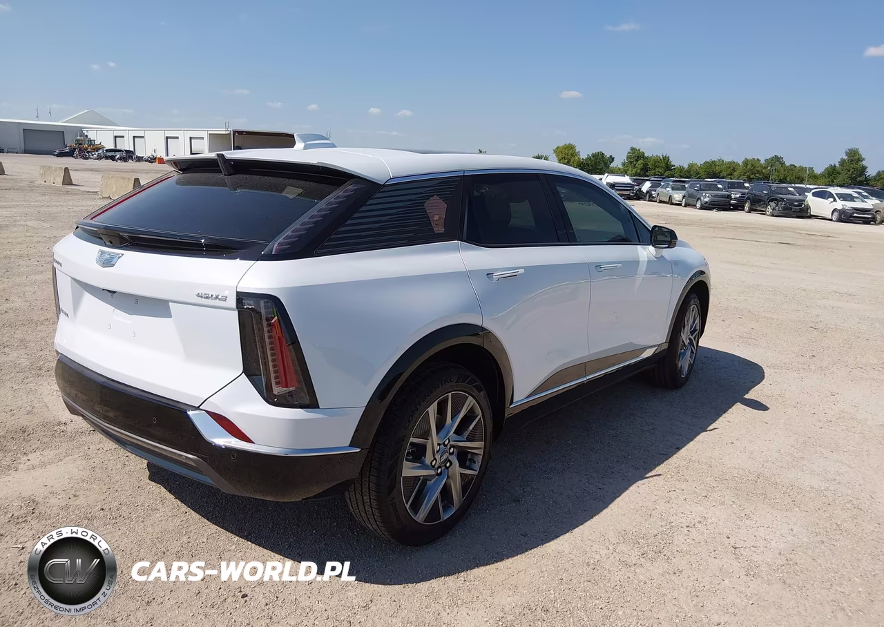 2026 Cadillac Optiq Luxury VIN:3GYK3BM5XTS176420 - 4