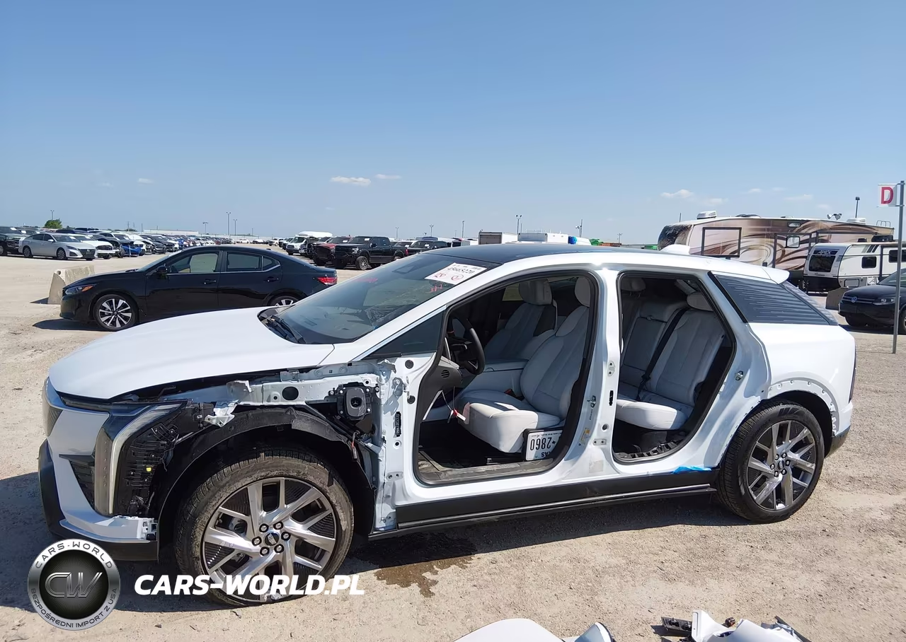 2026 Cadillac Optiq Luxury VIN:3GYK3BM5XTS176420 - 6
