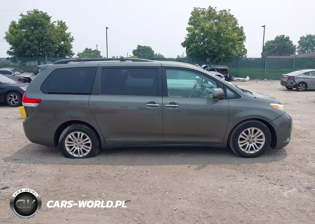 2013 Toyota Sienna Xle V6 8 Passenger VIN:5TDYK3DC2DS297715 - 13
