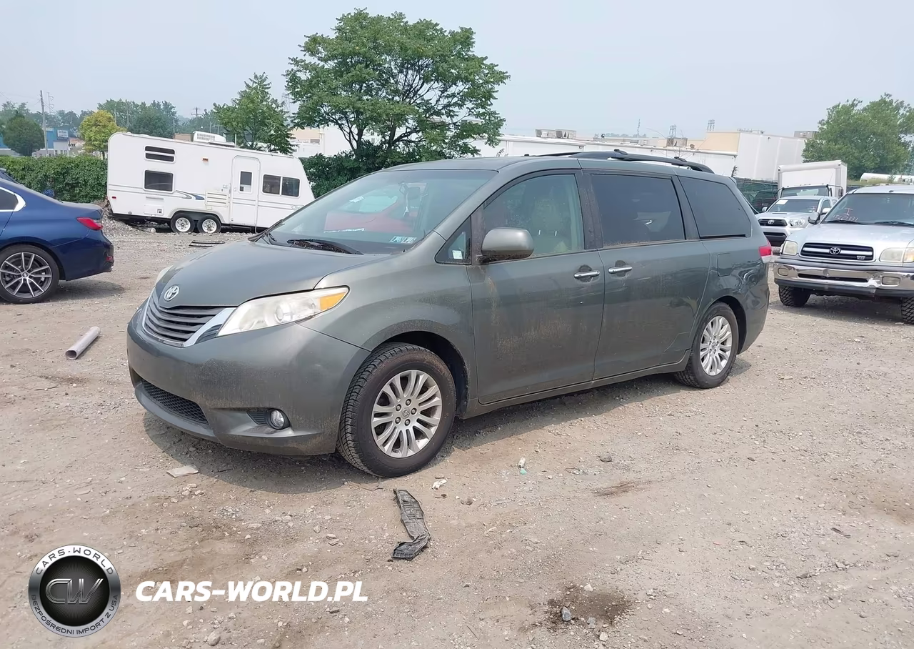2013 Toyota Sienna Xle V6 8 Passenger VIN:5TDYK3DC2DS297715 - 2