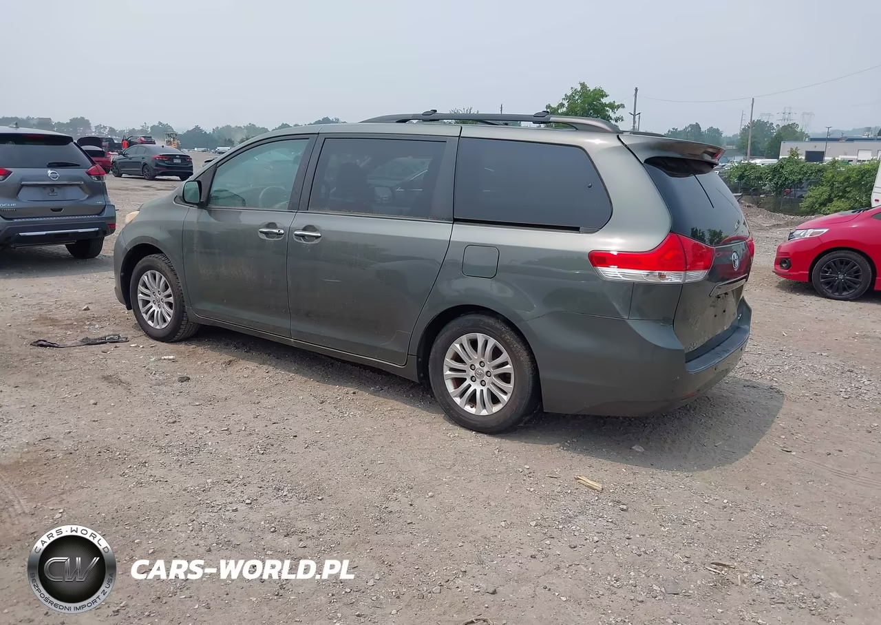 2013 Toyota Sienna Xle V6 8 Passenger VIN:5TDYK3DC2DS297715 - 3