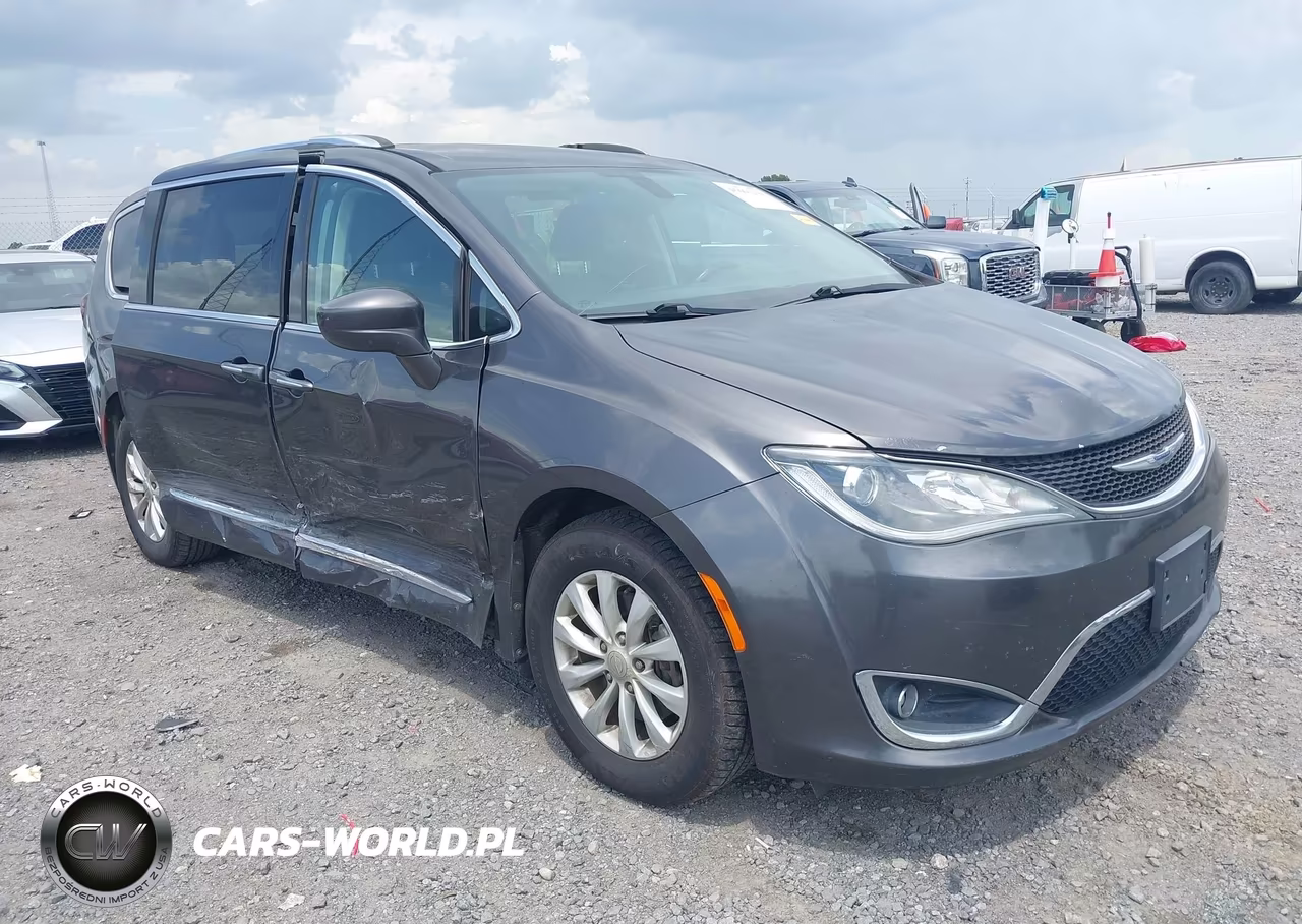 2018 Chrysler Pacifica Touring L – zdjęcie 1 z 16