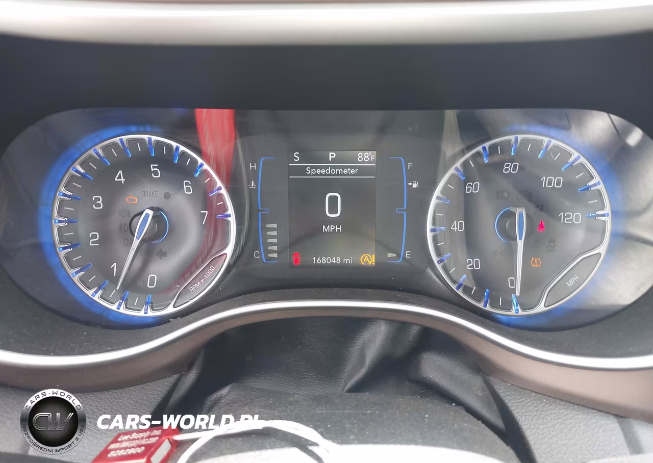 2018 Chrysler Pacifica Touring L VIN:2C4RC1BG5JR211197 - 7