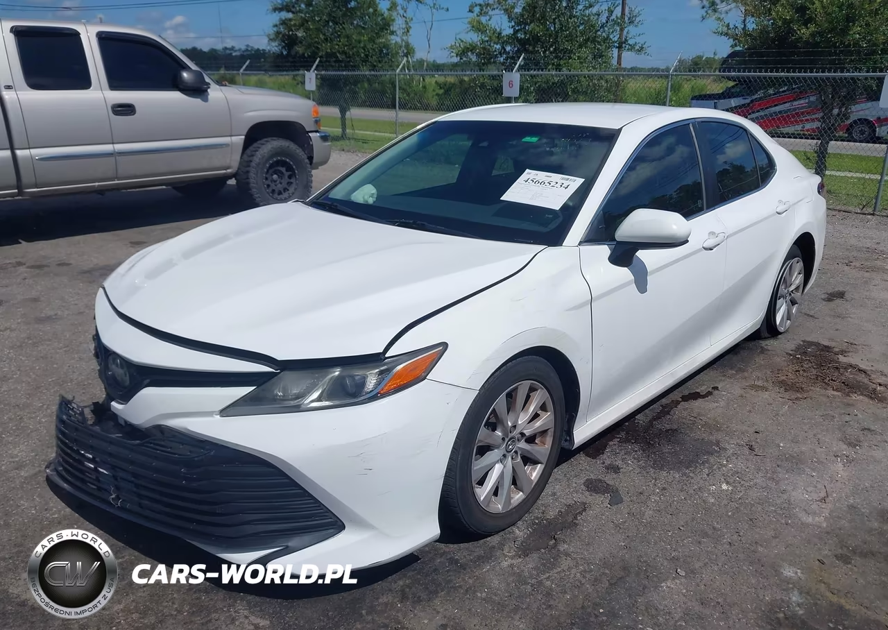 2018 Toyota Camry Le VIN:4T1B11HK5JU034541 - 2