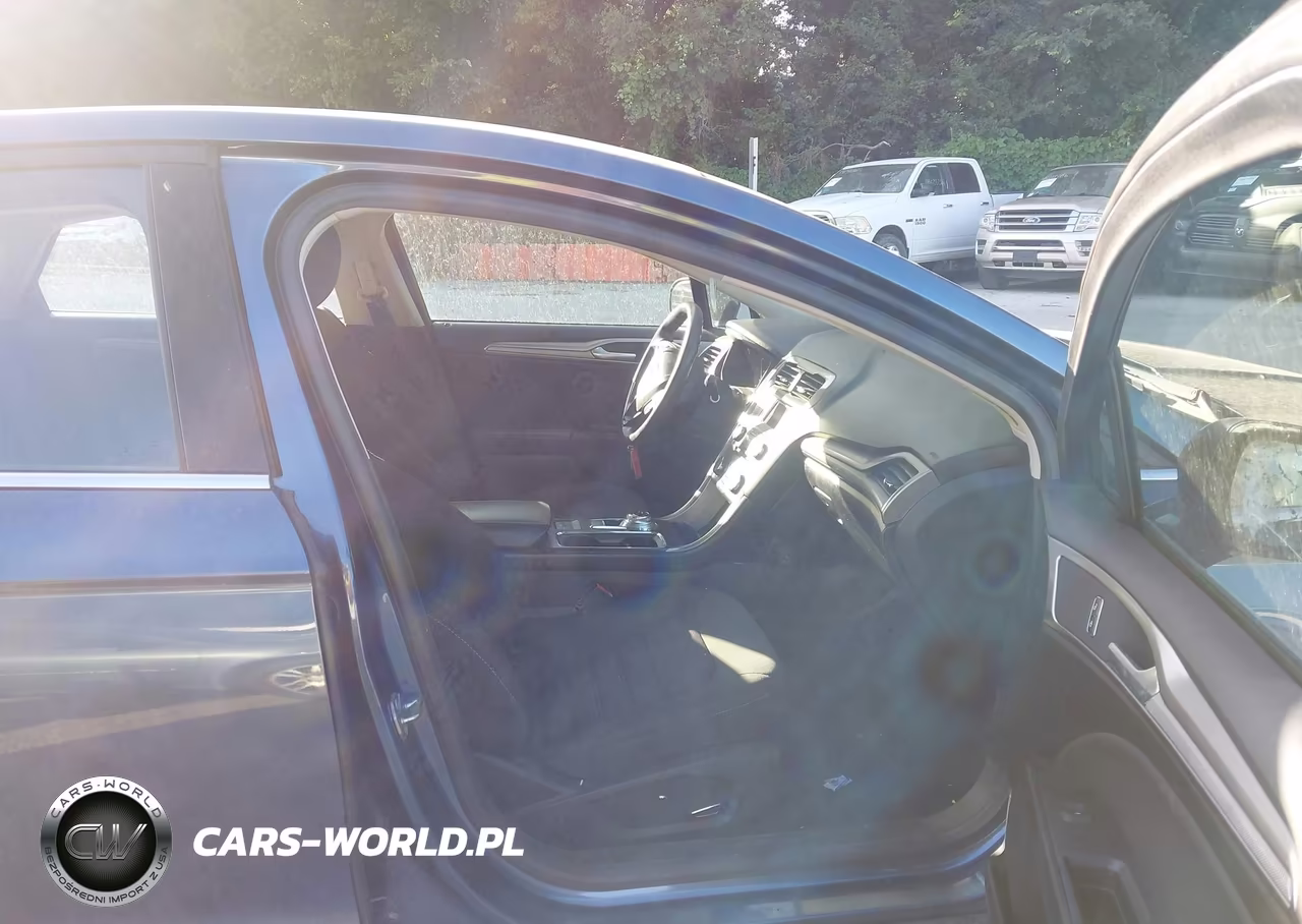 2018 Ford Fusion Se VIN:3FA6P0H7XJR277902 - 5