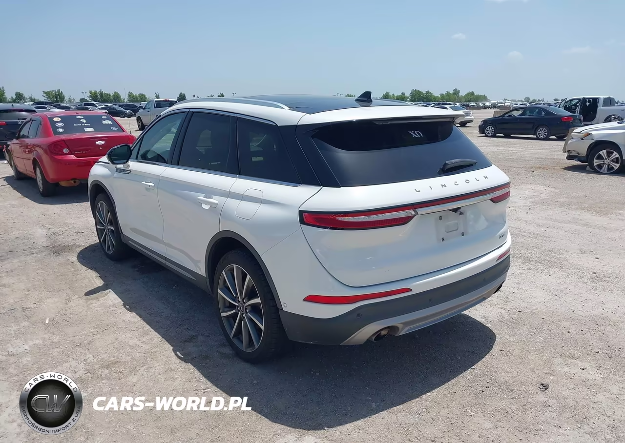 2020 Lincoln Corsair Reserve VIN:5LMCJ2DHXLUL05985 - 3