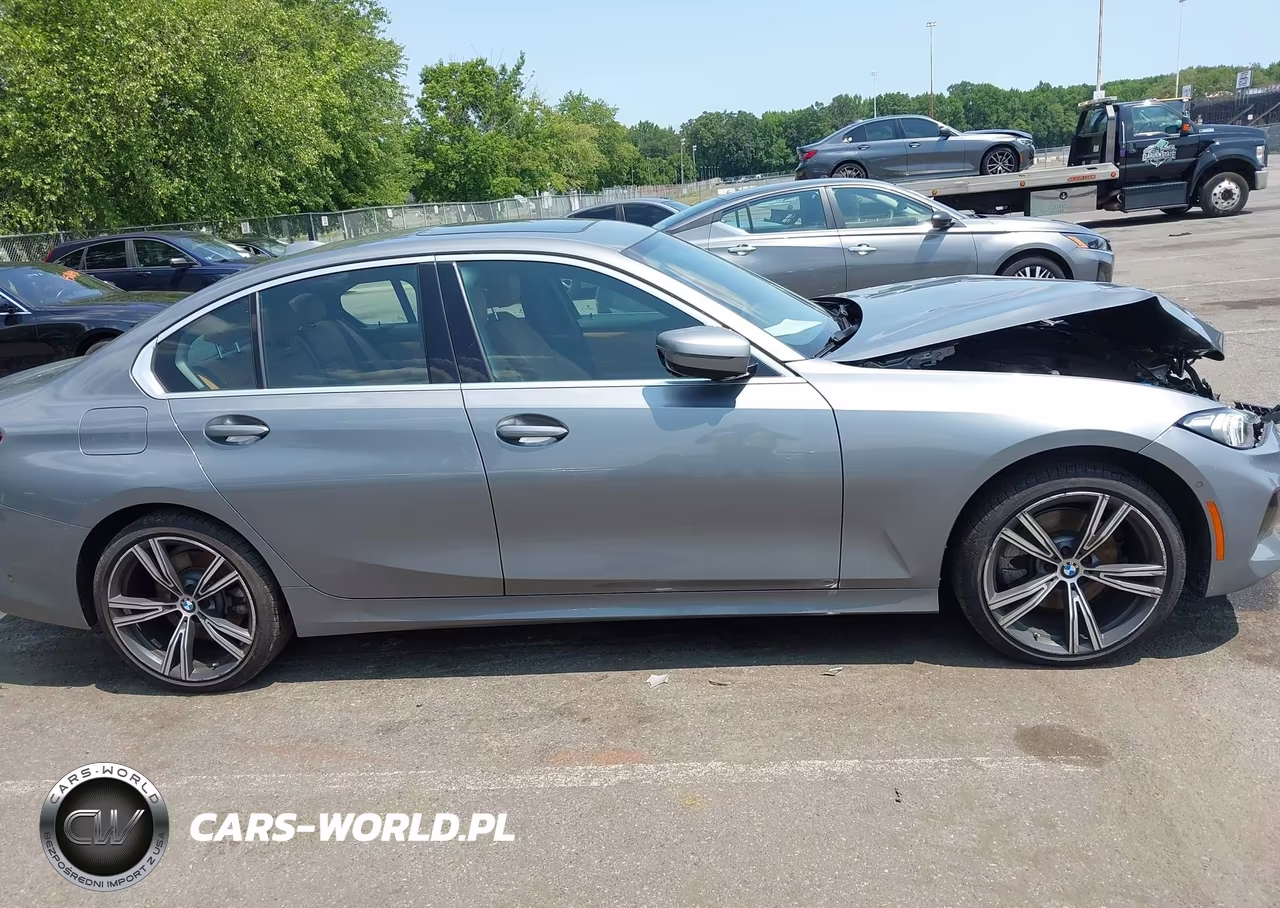 2024 BMW 330I xDrive VIN:3MW89FF04R8E04261 - 13