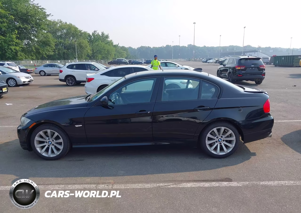 2011 BMW 328I VIN:WBAPH5C54BF094120 - 14