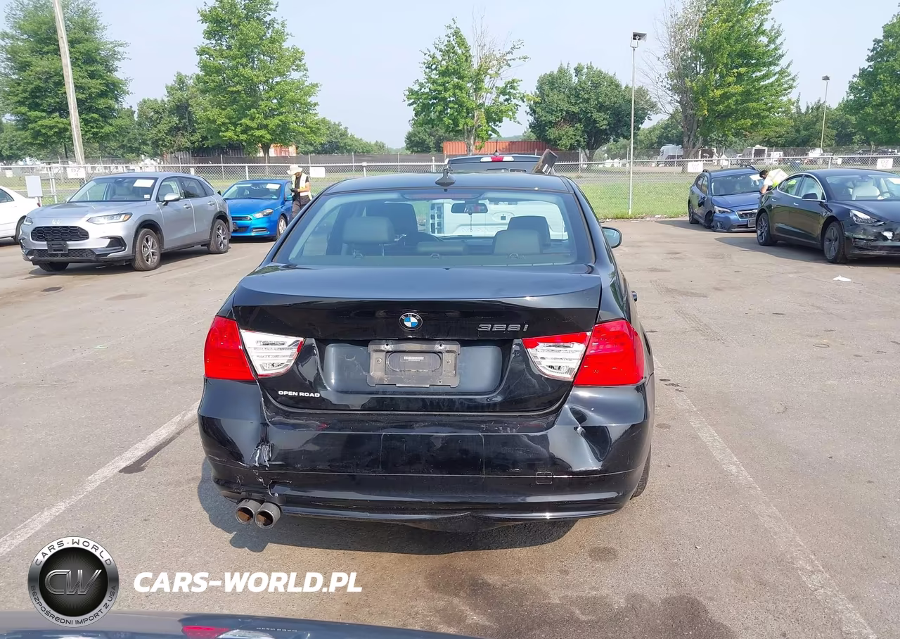 2011 BMW 328I VIN:WBAPH5C54BF094120 - 16