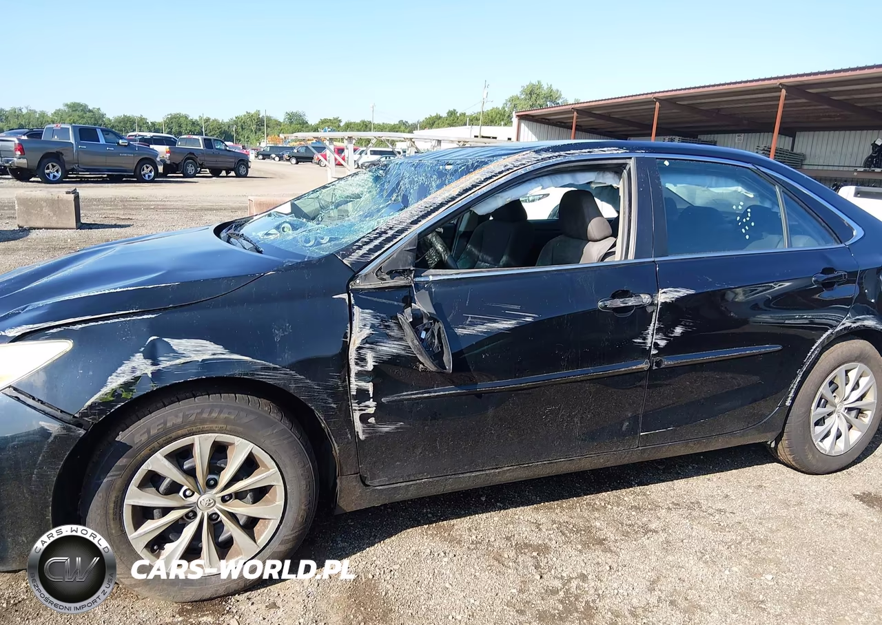 2017 Toyota Camry Le VIN:4T1BF1FK8HU354368 - 14