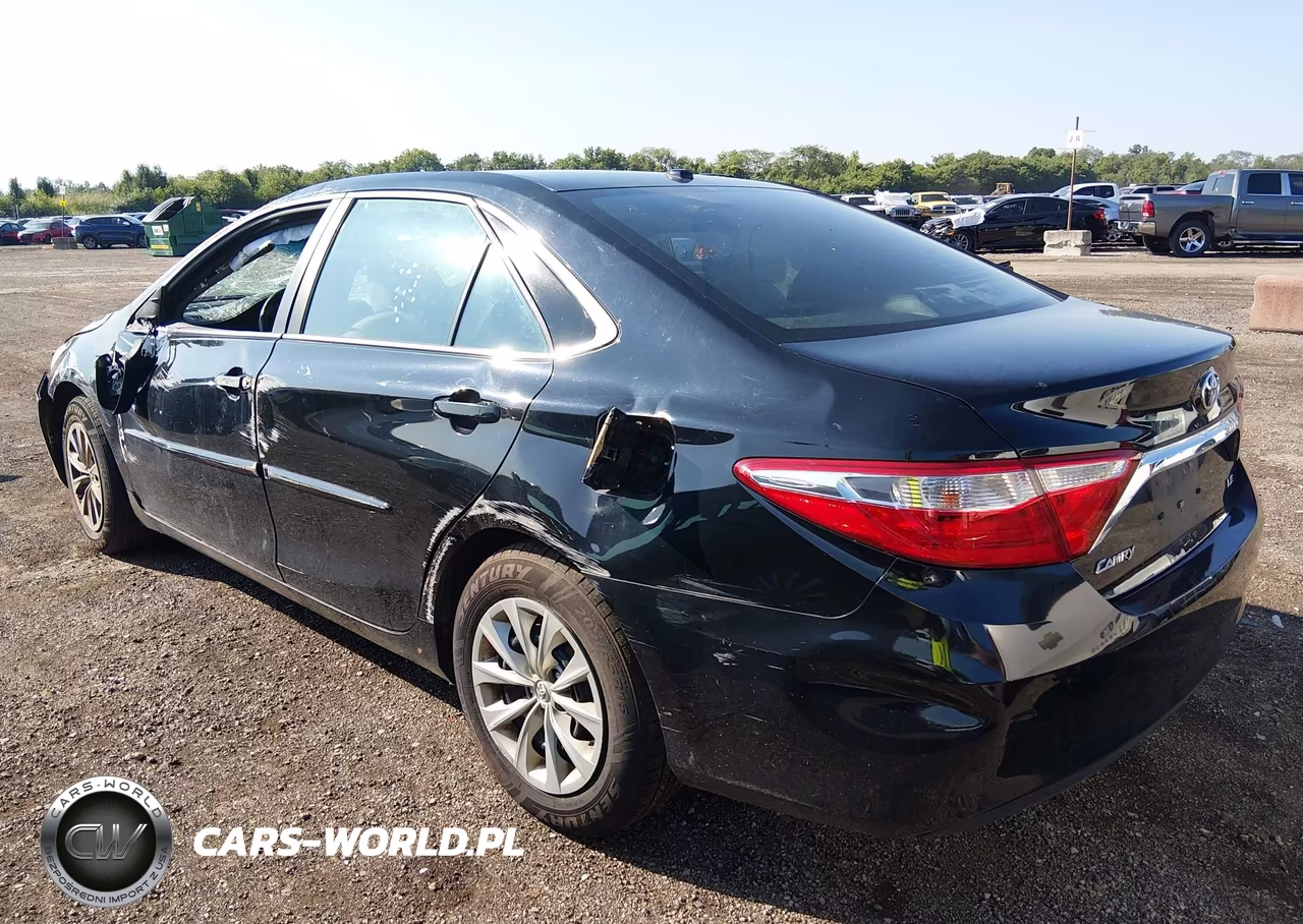 2017 Toyota Camry Le VIN:4T1BF1FK8HU354368 - 3