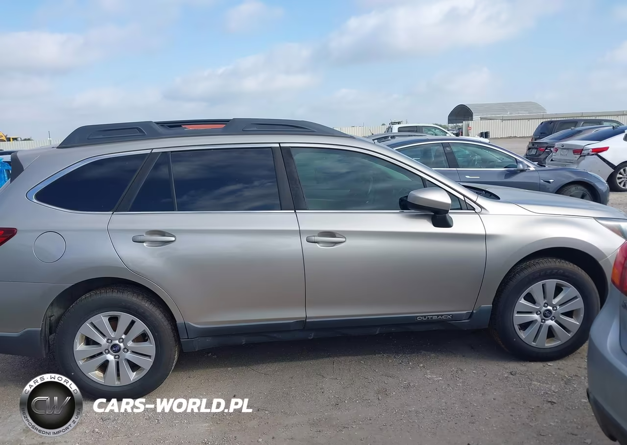 2018 Subaru Outback 2.5I Premium VIN:4S4BSADC2J3237453 - 13