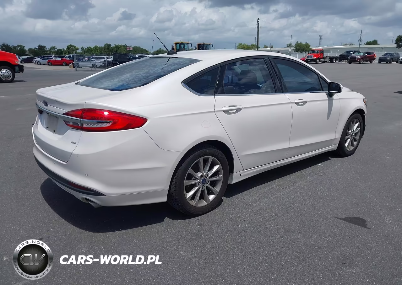 2017 Ford Fusion Se VIN:3FA6P0H7XHR198448 - 4
