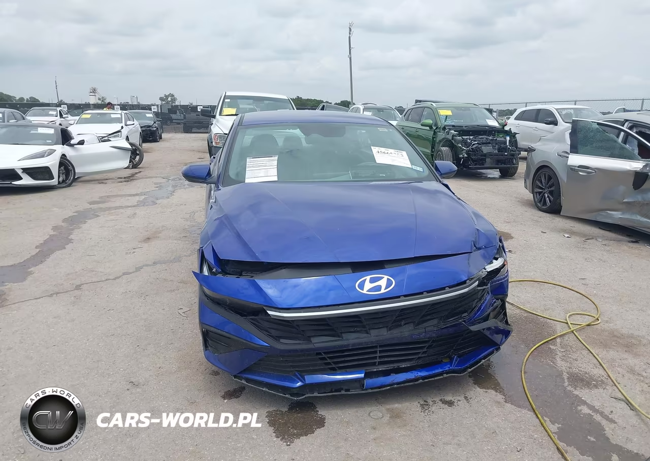 2026 Hyundai Elantra Se VIN:KMHLL4DG4TU156103 - 12