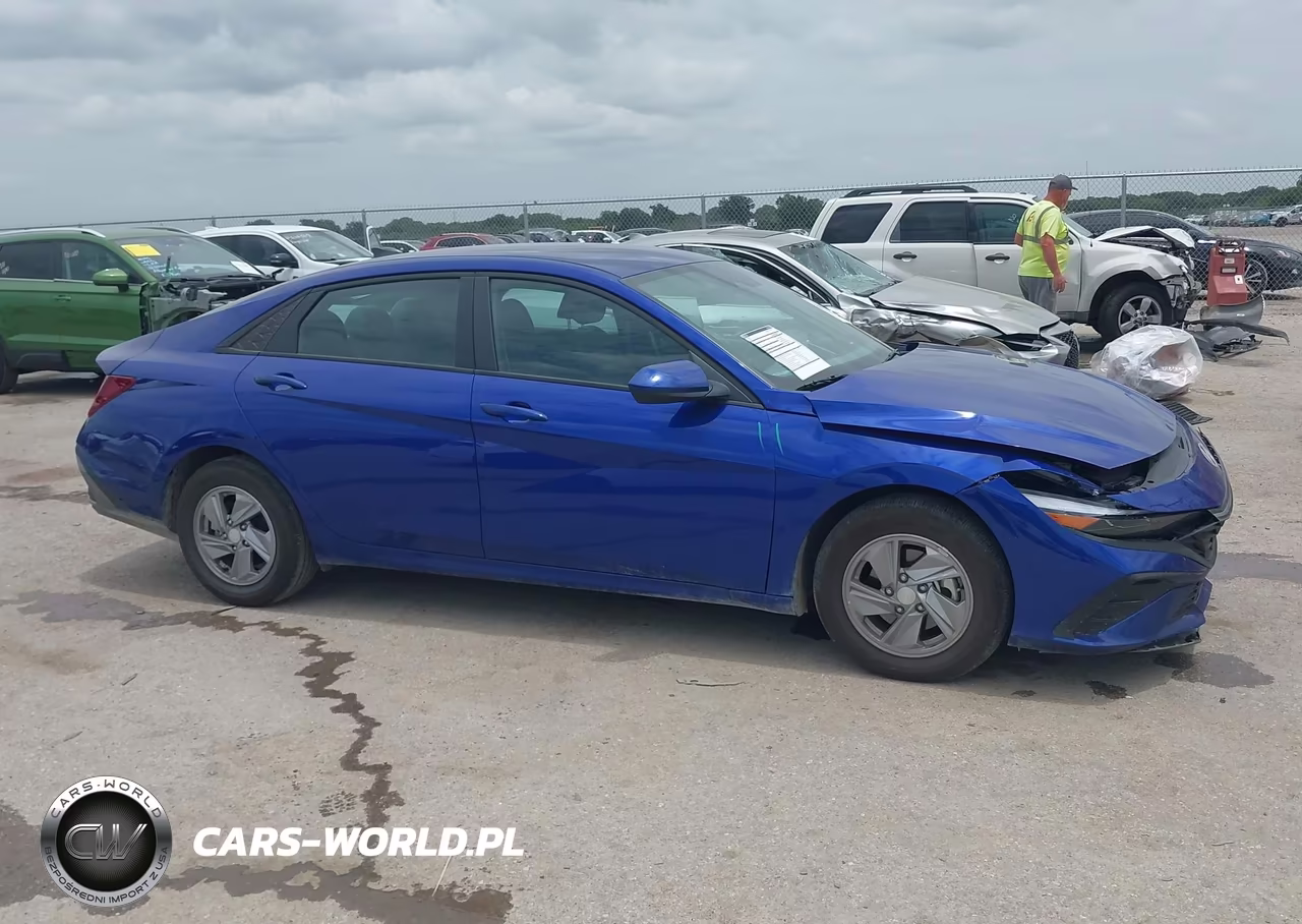 2026 Hyundai Elantra Se VIN:KMHLL4DG4TU156103 - 13