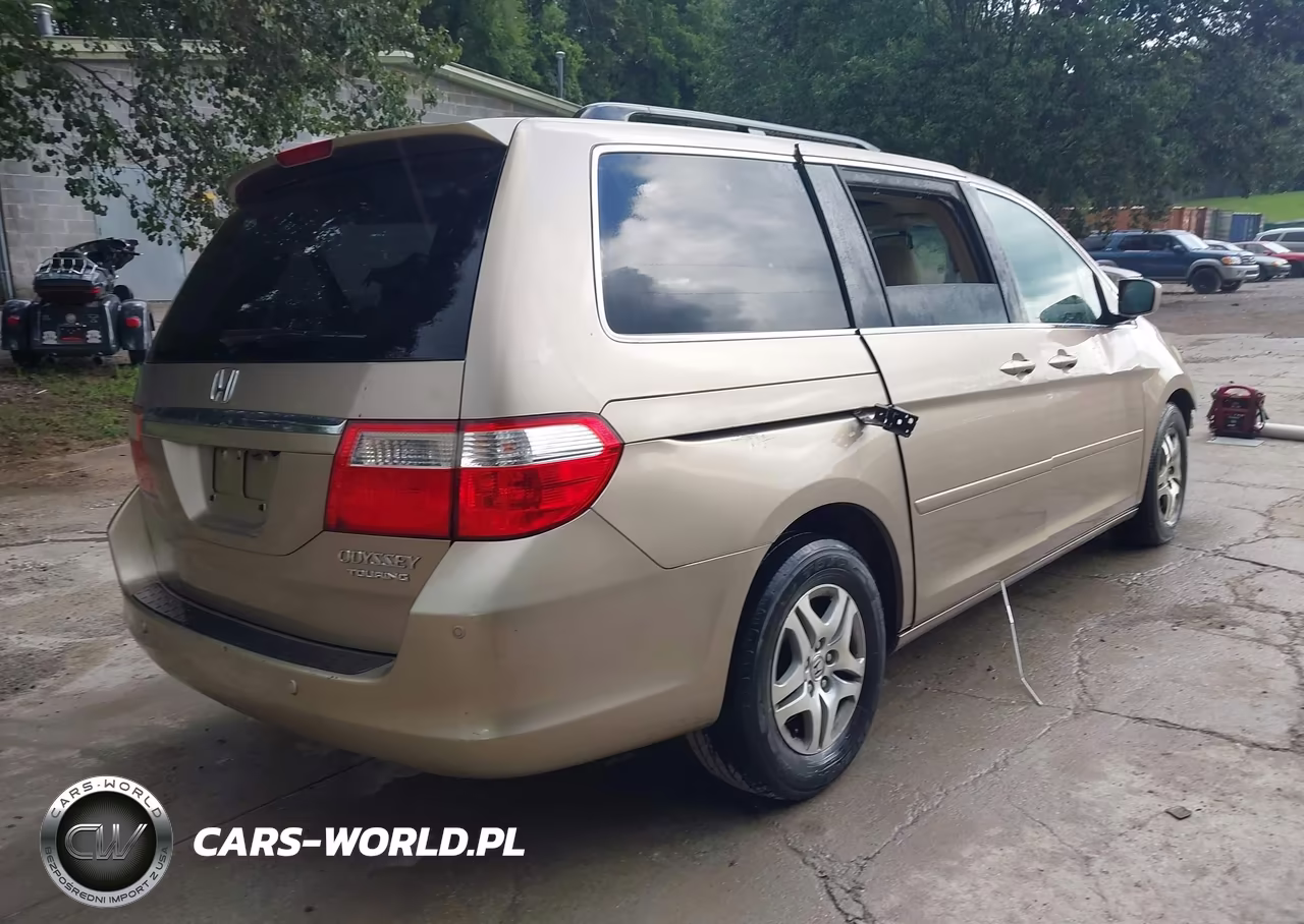 2005 Honda Odyssey Touring VIN:5FNRL38815B019840 - 4