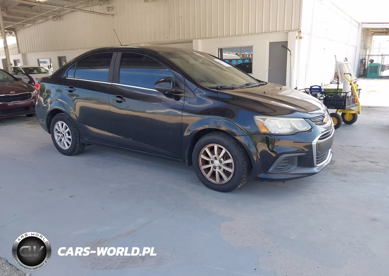 2017 Chevrolet Sonic Lt Auto – zdjęcie 1 z 11